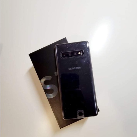 Samsung Galaxy S10 Phone - Picture 4 of 4